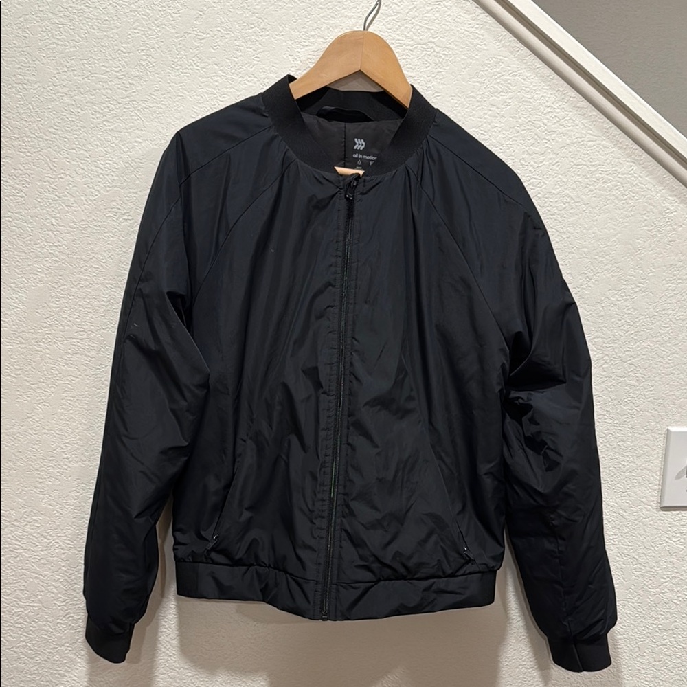 all in motion Mens Small Black Bomber Jacket with Ribbed Details